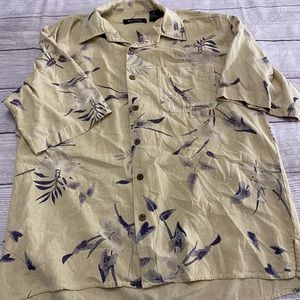 Silk Icon 100% Silk Button Down Hawaiian Shirt Mens Size M.